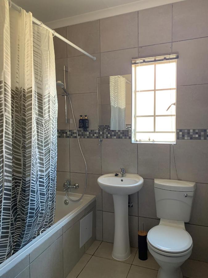 Rhino House With 3 Bedrooms Next To Pilanesberg And Sun City Mogwase Exteriér fotografie